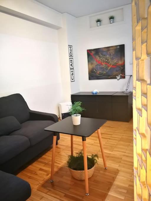 Apartment With Private Patio Athen Exterior foto